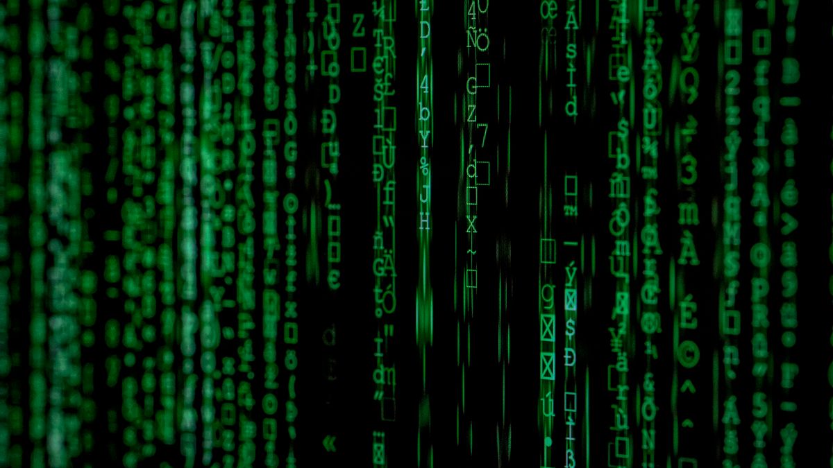 Malware analysis static dynamic 2026 - terminal code reverse engineering sandbox